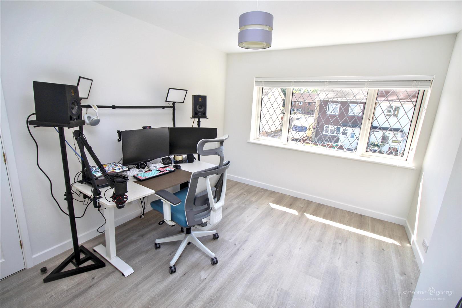 Meadow Way, Theale, Reading